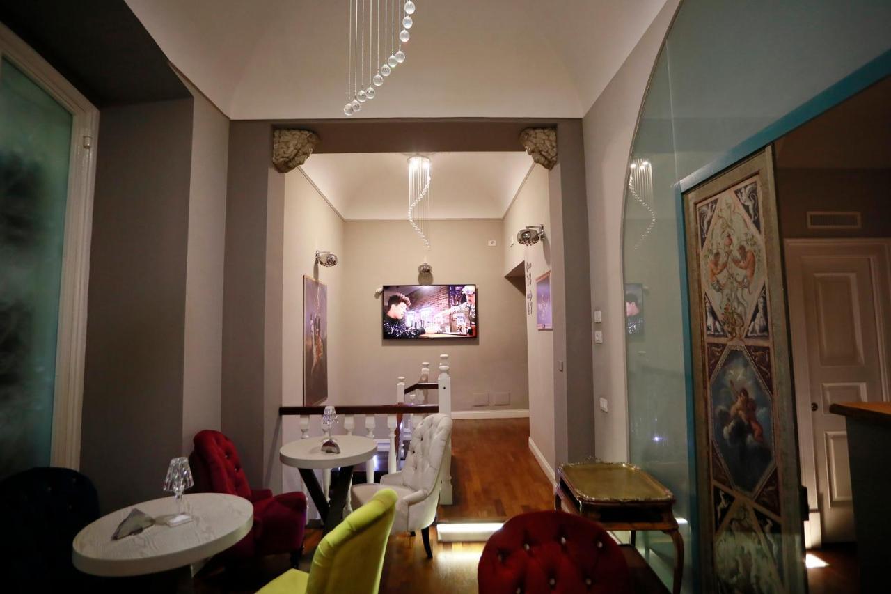 Leone Camere D'Autore - Chiaia Naples Exterior photo