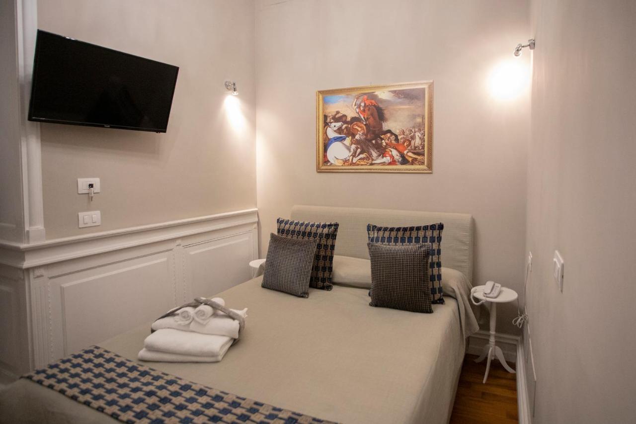 Leone Camere D'Autore - Chiaia Naples Exterior photo