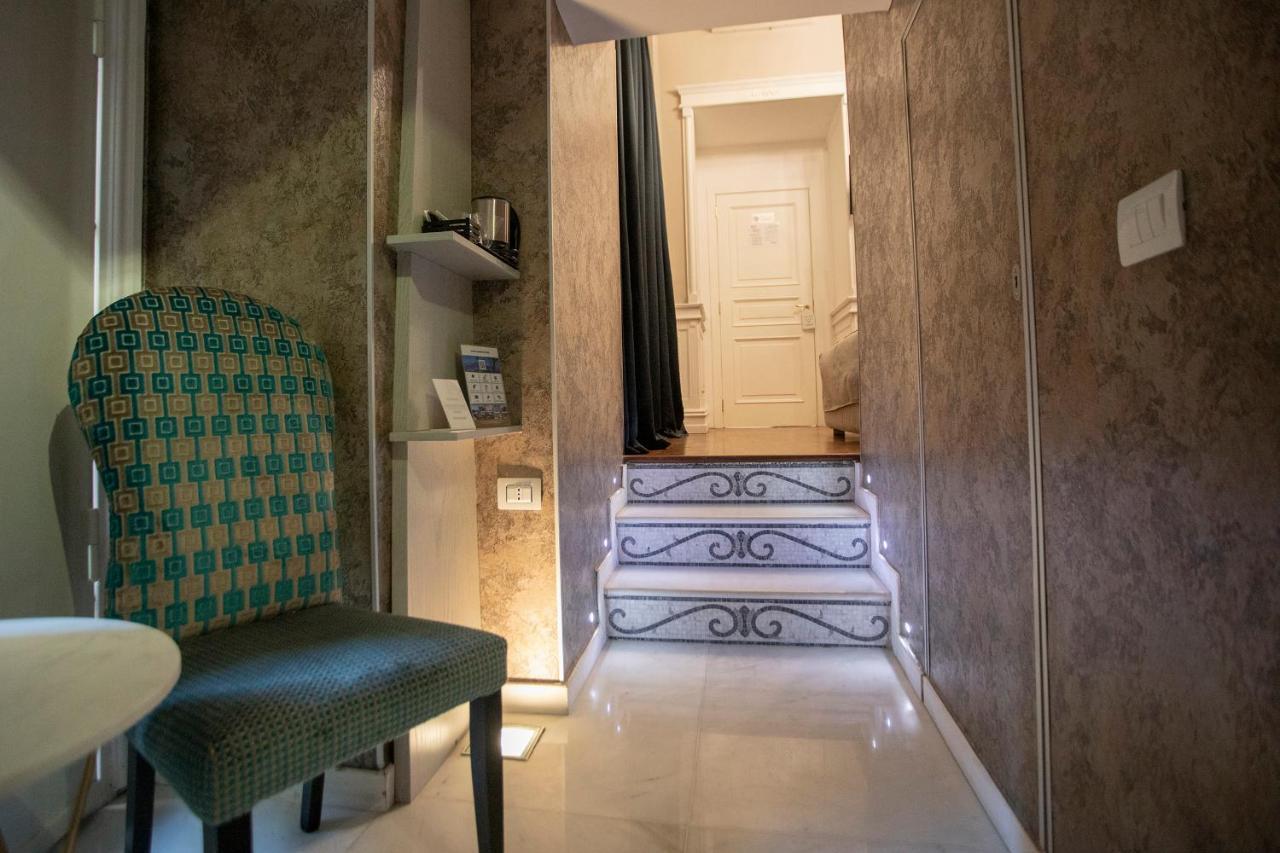 Leone Camere D'Autore - Chiaia Naples Exterior photo
